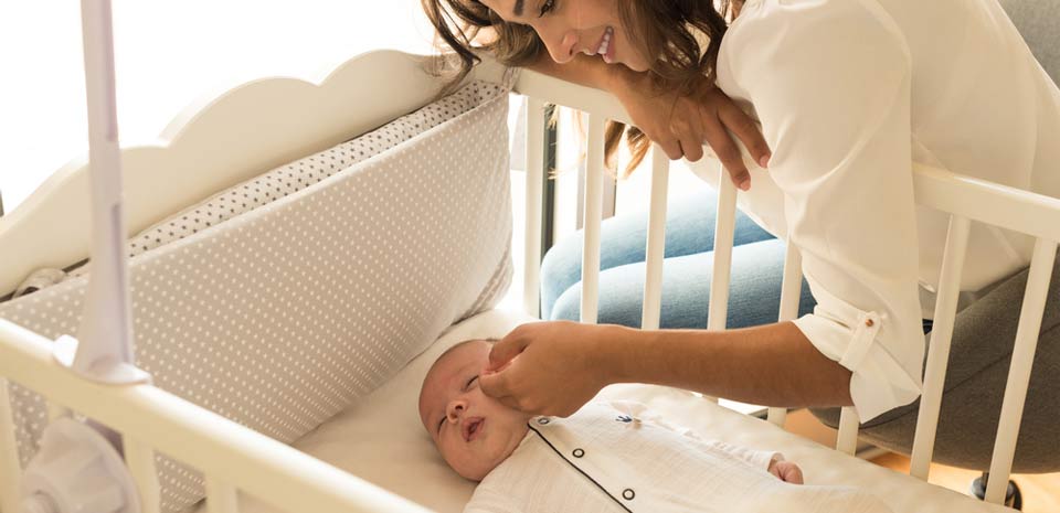 What you should know about the best co-sleeper: HALO Bassinet Swivel sleeper