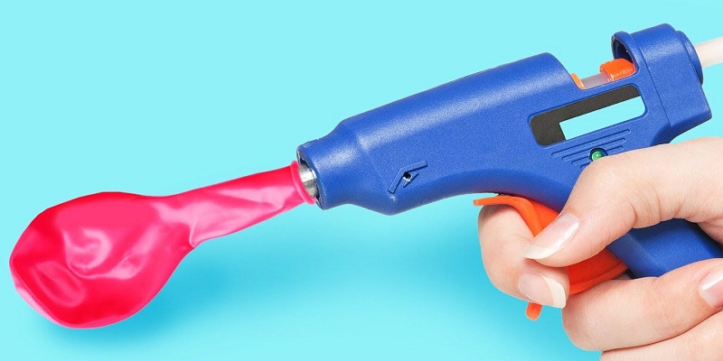 A Simple Guide on How to Use a Hot Glue Gun